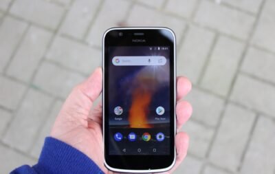 Thay màn hình điện thoại Nokia 1