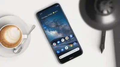 Thay mặt kính/ép kính Nokia 8.3
